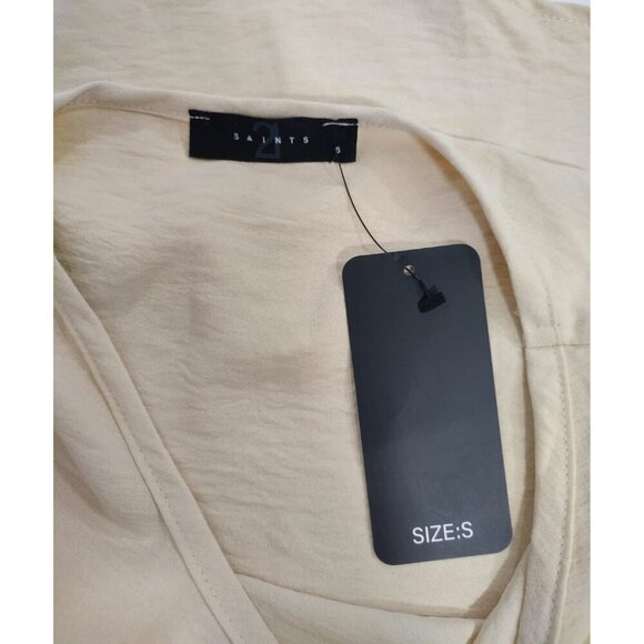 2 Saints Womens Beige Short Sleeve Scoop Neck Polyester Blouse Size S. NWT - Picture 3 of 8